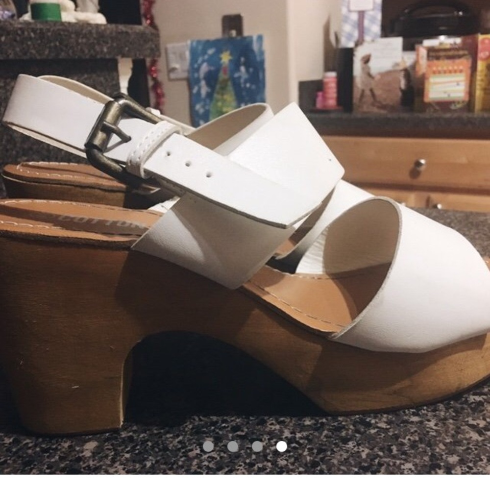 white wedges